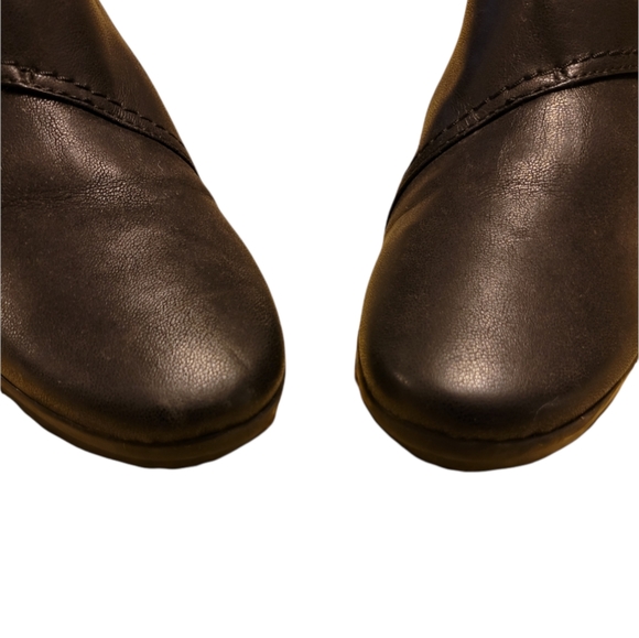 10N - Clarks Cloudsteppers Black Booties - Picture 6 of 9
